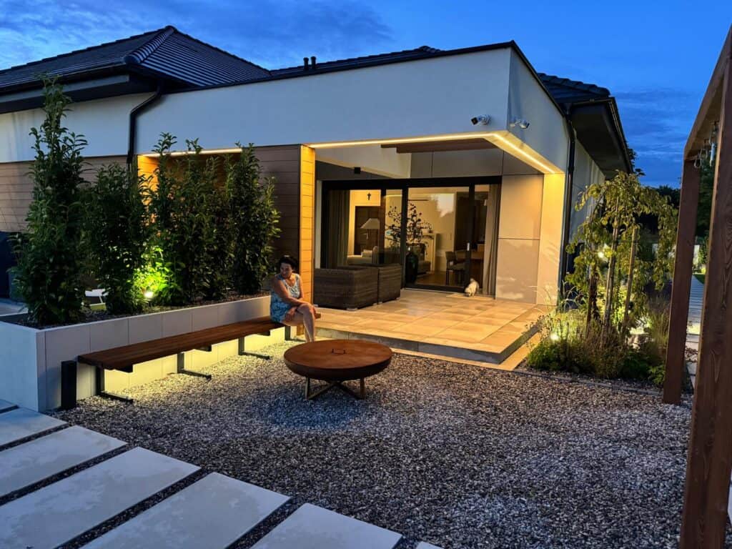 Zakładanie ogrodów oświetlenie w ogrodzie nocne ujęcia ogrodu